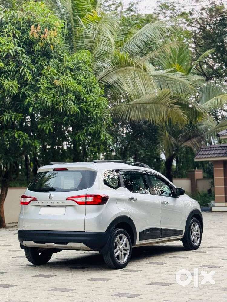 Renault Triber Rxz, 2024, Petrol