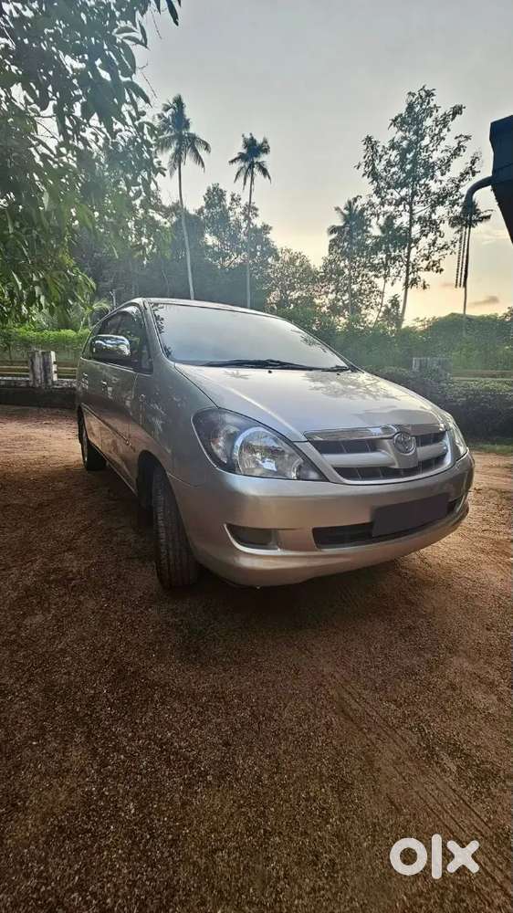 Toyota Innova V (top End Model)