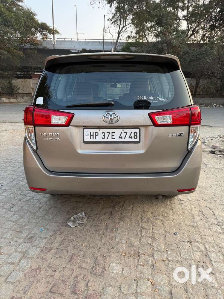 Toyota Innova Crysta 2.8 Zx At 7 Seater, 2016, Diesel