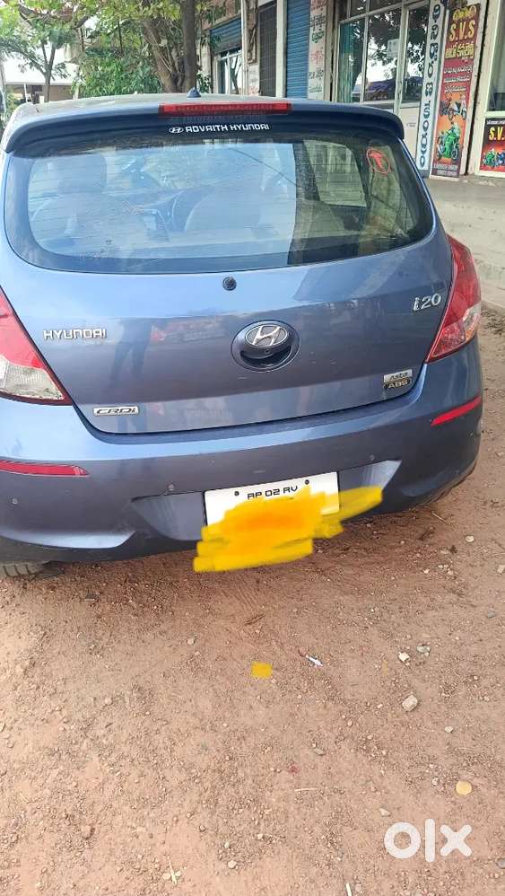 Hyundai I20 2013 Diesel 82000 Km Driven Show Room Track Full Quality
