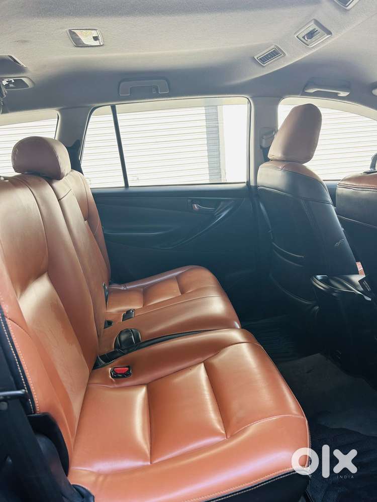 Toyota Innova Crysta 2.8 Gx At, 2016, Diesel