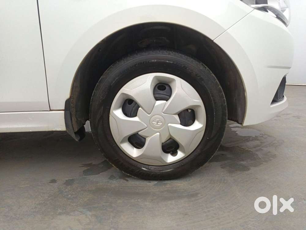 Tata Tiago 1.2 Revotron Xt, 2016, Petrol