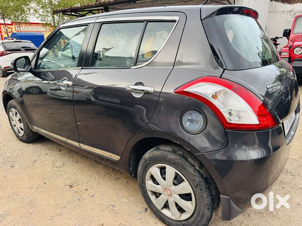 Maruti Suzuki Swift Vxi Abs Bsiv, 2017, Petrol