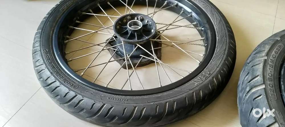Royal Enfield Classic 350 spoked wheel fitted with a CEAT tire