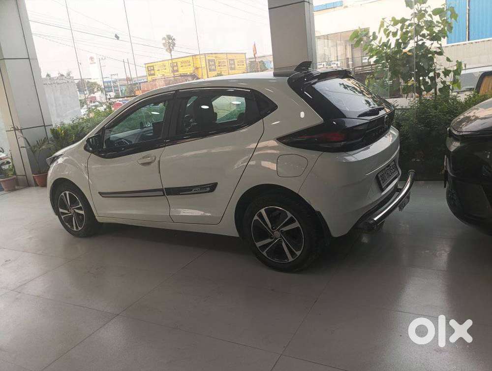Tata Altroz Xz Plus (s) Icng, 2024, Petrol