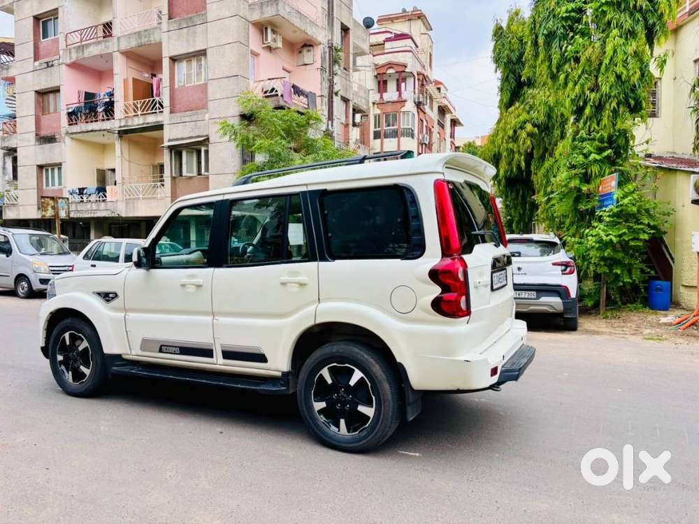 Mahindra Scorpio Classic 2.2 S 11 Mt 7 Str, 2023, Diesel