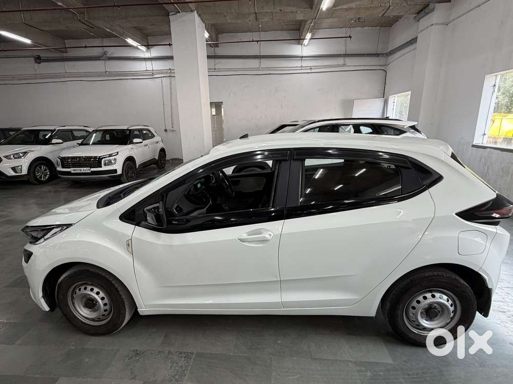 Tata Altroz Xe Petrol, 2021, Petrol