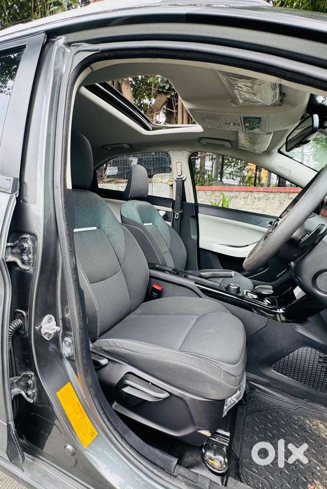 Tata Nexon Creative Plus S 1.2 Revotron Petrol 6 Amt, 2023, Petrol