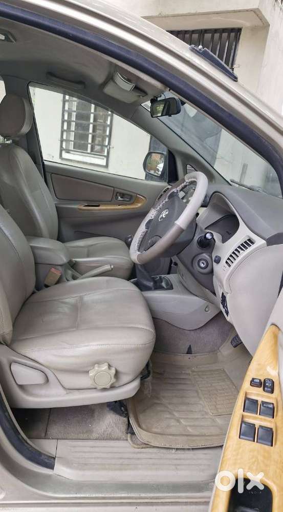 Toyota Innova 2.5 V 7 Str, 2009, Diesel