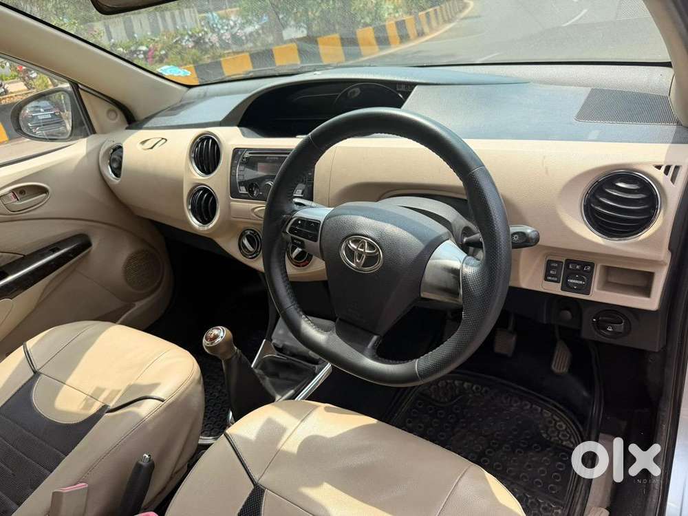 Toyota Etios Liva 2018 Petrol 95899 Km Driven