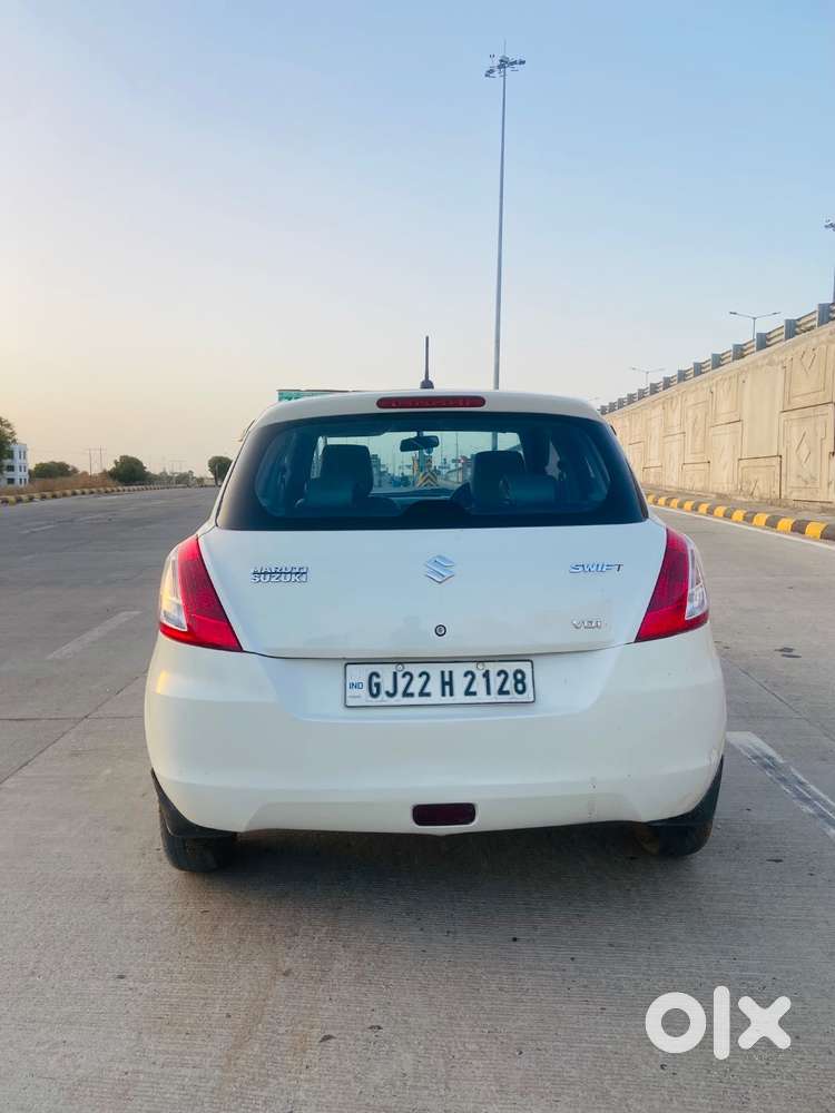Maruti Suzuki Swift 2017 Diesel 74000 Km Driven