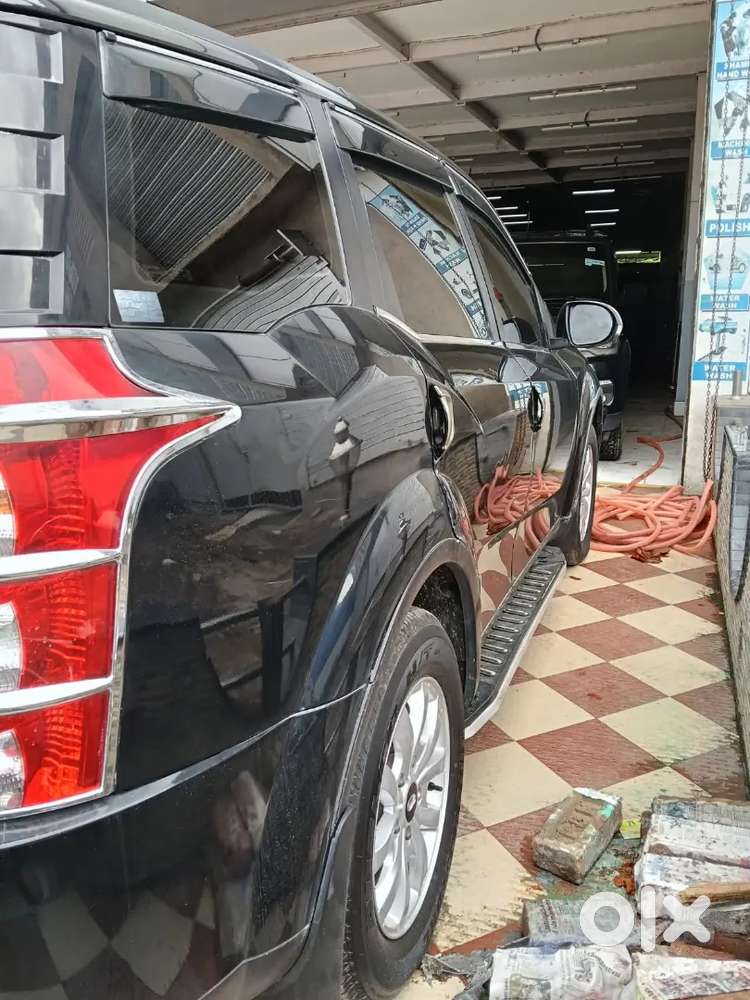 Mahindra Xuv500 2017 Diesel 111000 Km Driven