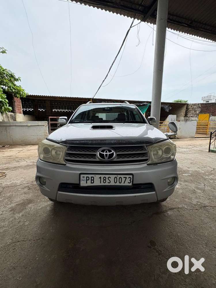 Toyota Fortuner 2011 Diesel Well Maintained