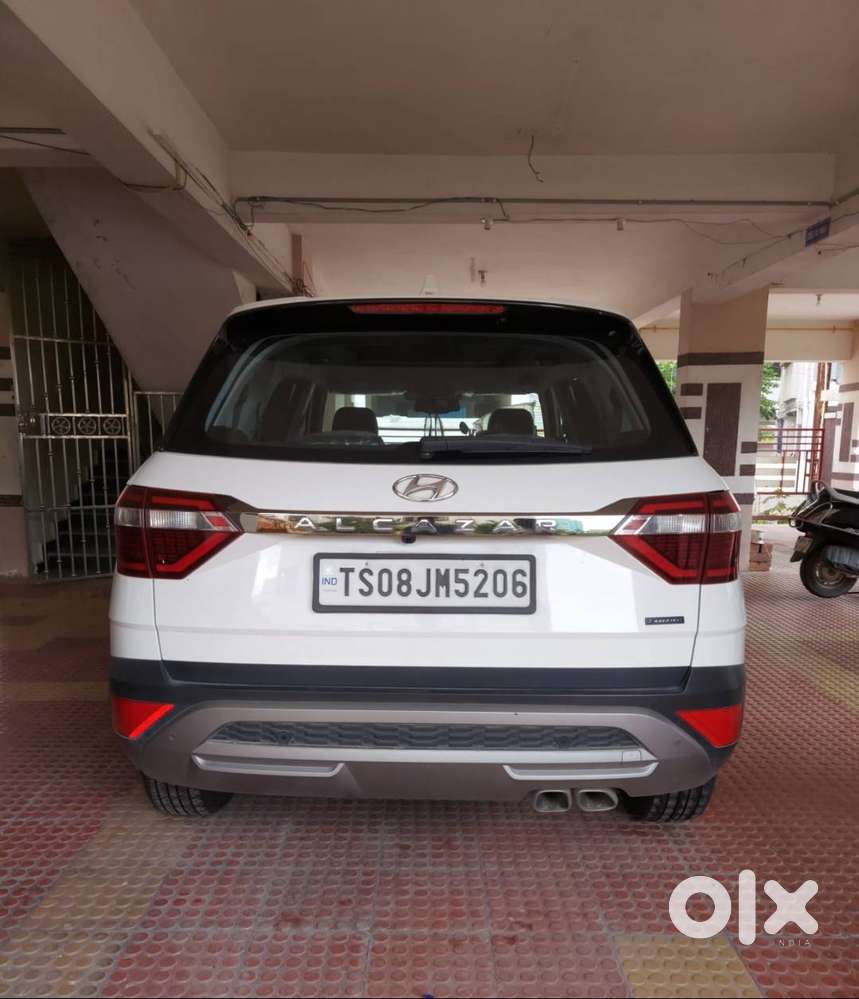 Hyundai Alcazar 2022 Model 10,000 Km Driven