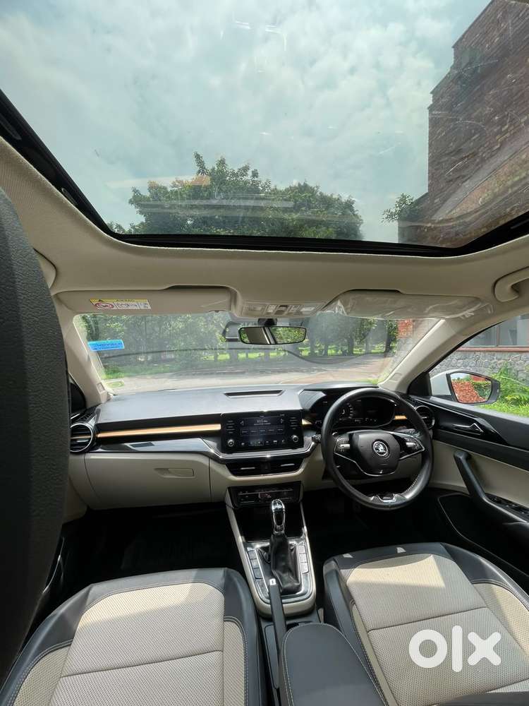 Skoda Slavia 1.5 Tsi Style At, 2023, Petrol