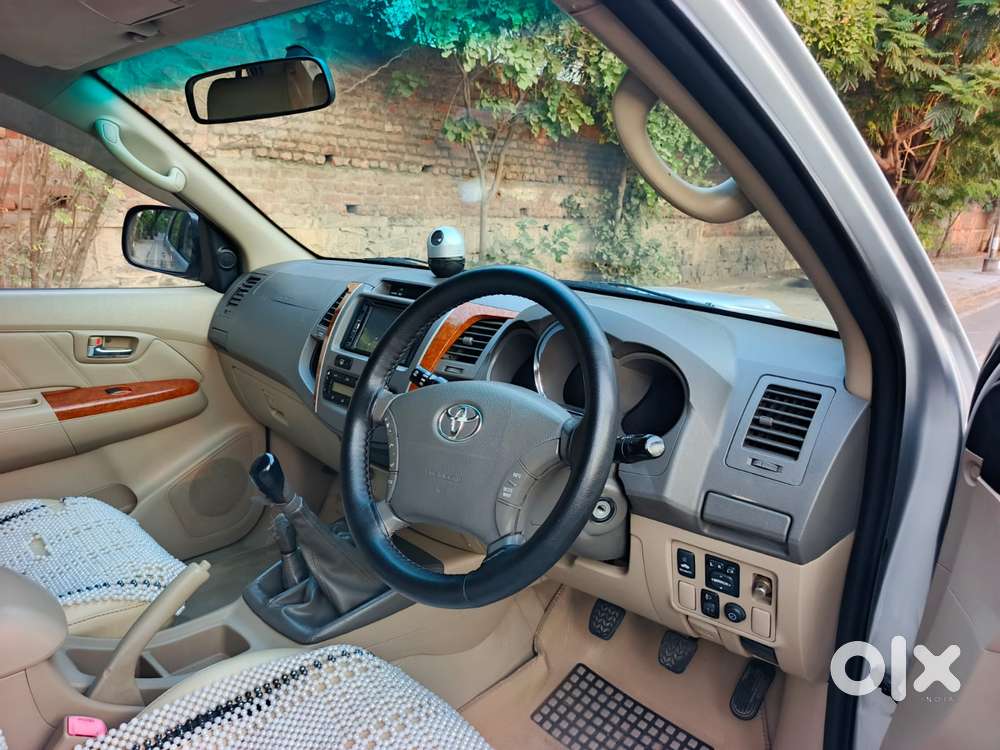 Toyota Fortuner 3.0 4x4 Manual, 2011, Diesel