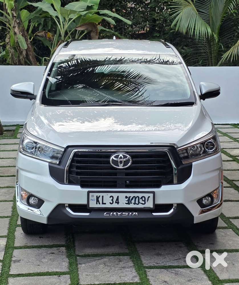 Toyota Innova Crysta 2024