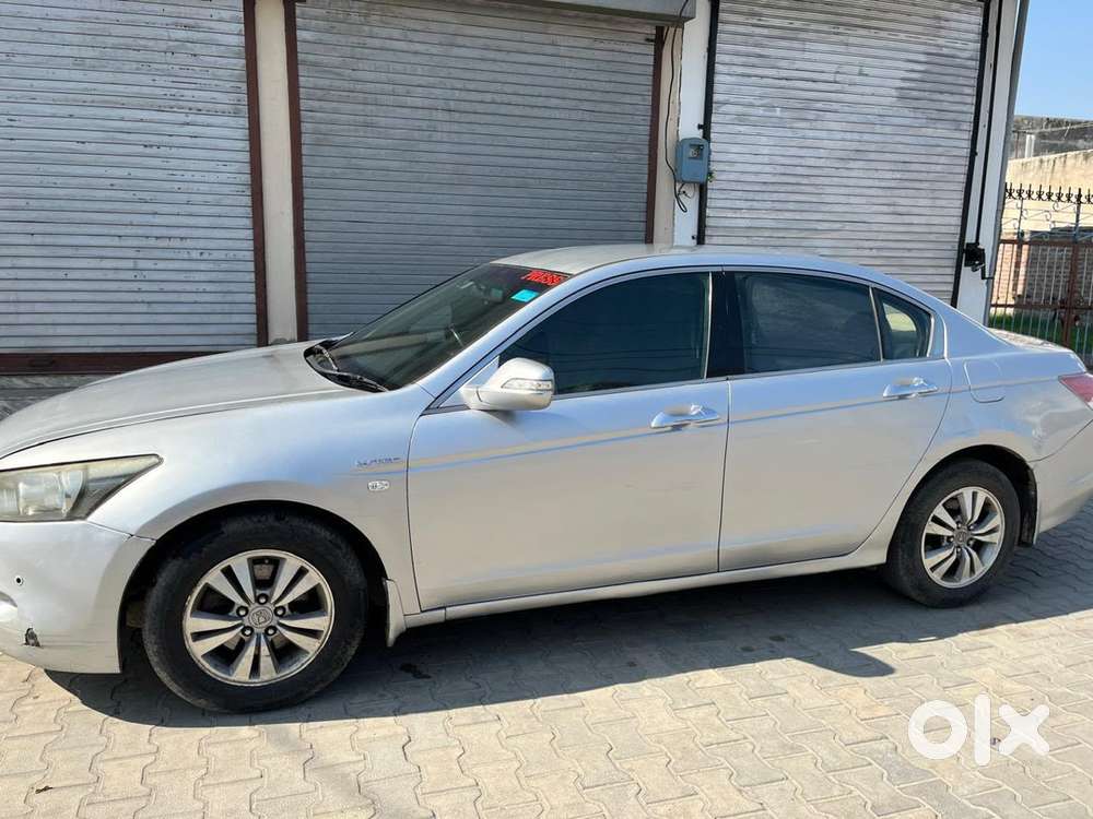 Honda Accord Hybrid 2009 Km Driven