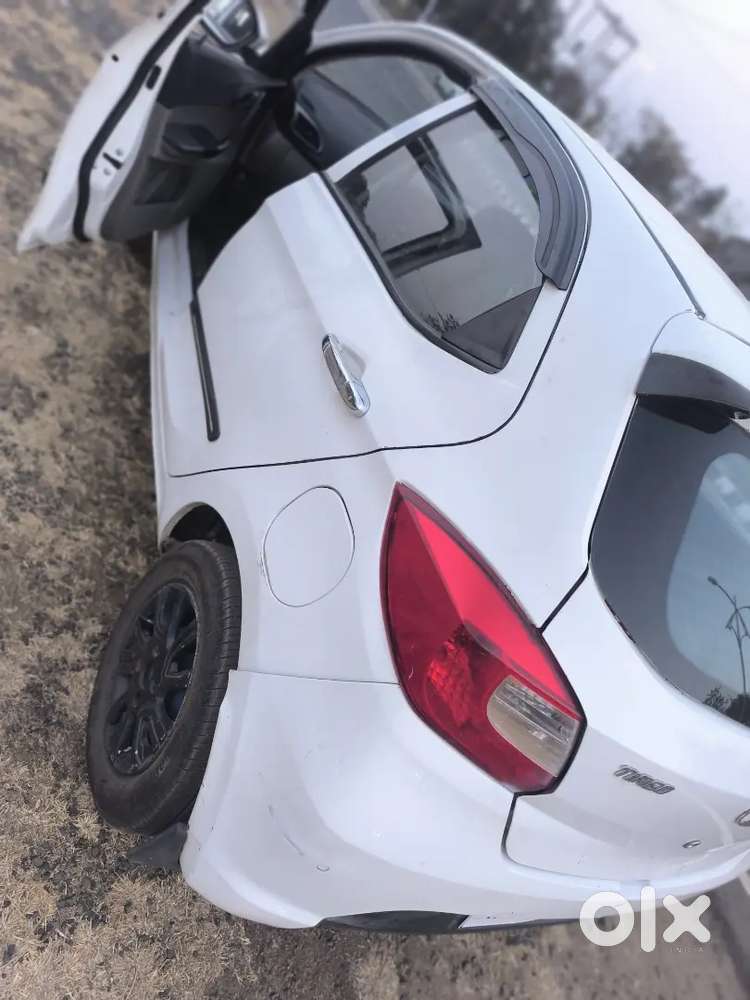 Family Car H Koi Bhi Problem Ni H Full Working Condition