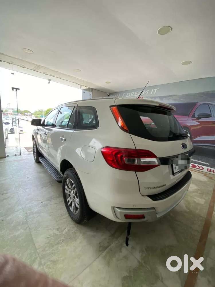 Ford Endeavour 3.2 Titanium At 4x4, 2016, Diesel