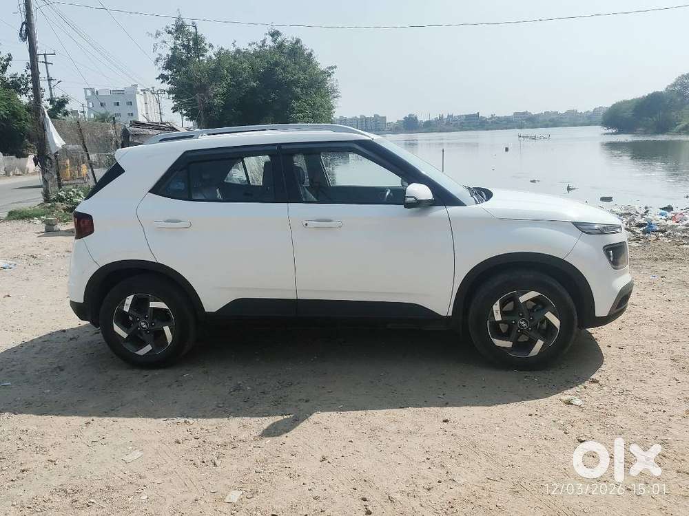 Hyundai Venu With Sunroof