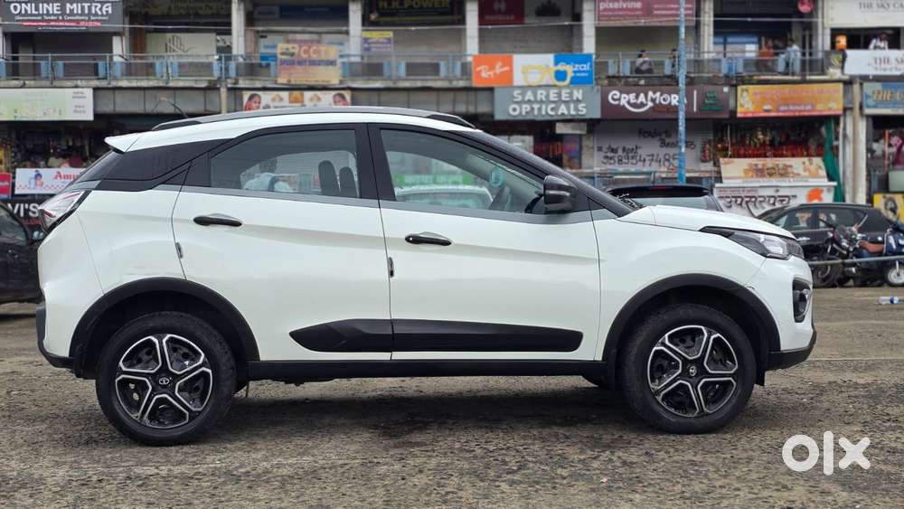 Tata Nexon, 2022, Petrol