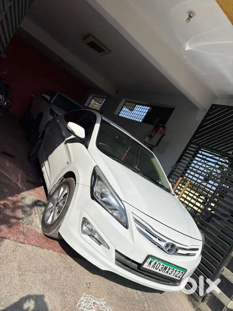 Hyundai Verna 2016 Petrol 64000 Km Driven.