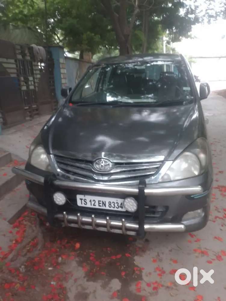 Tata Innova 2.5g
