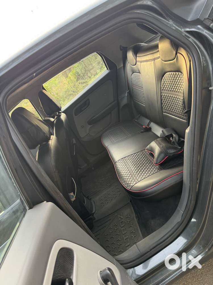 Tata Altroz 1.2 Xe, 2020, Petrol