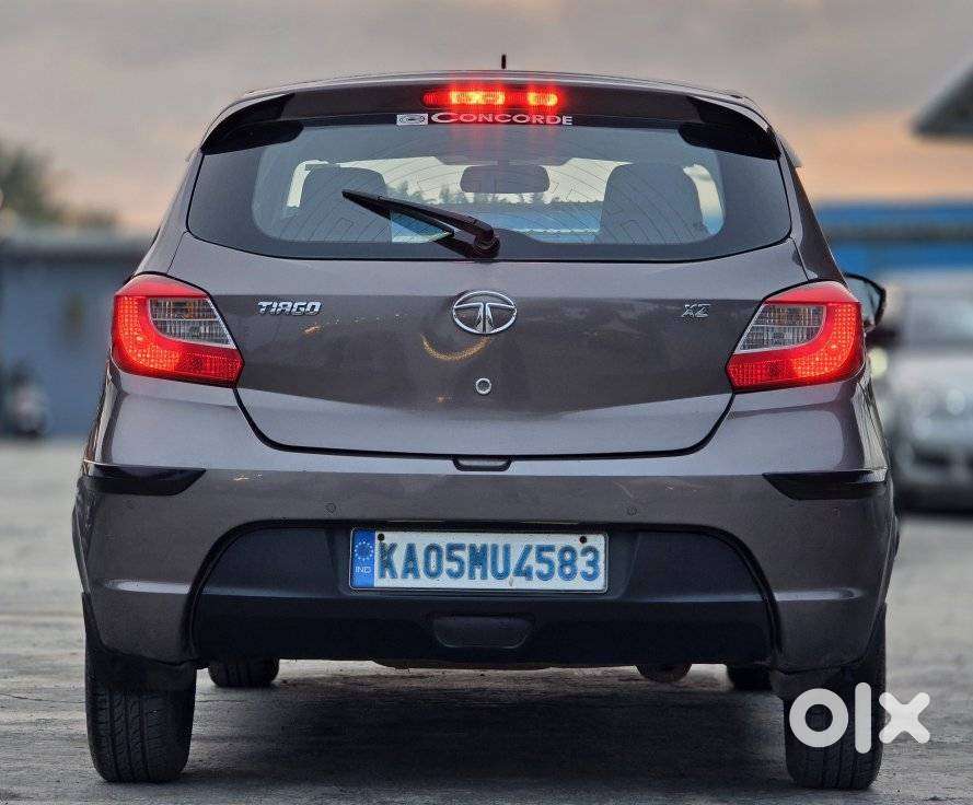 Tata Tiago, 2016, Petrol