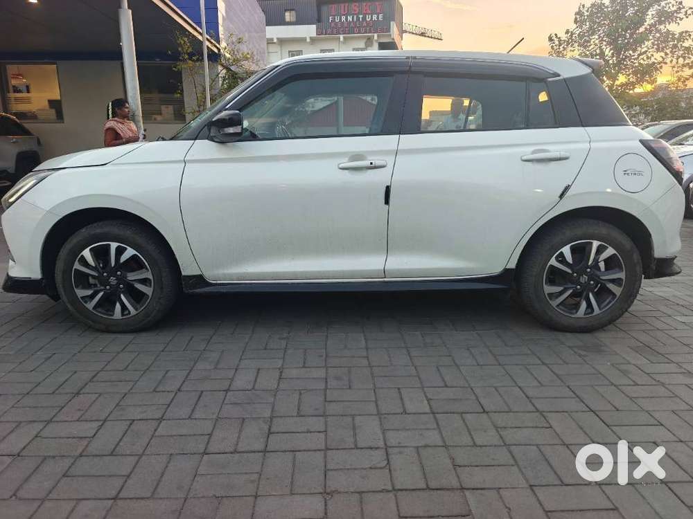 Maruti Suzuki New-gen Swift Zxi, 2024, Petrol