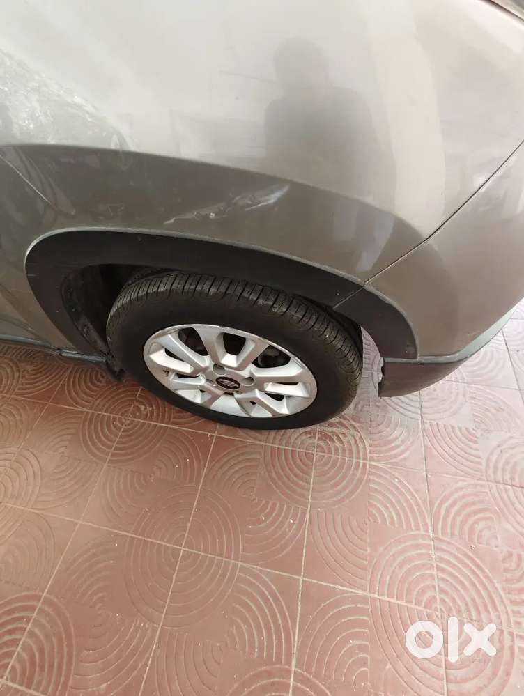 Mahindra Kuv100 Nxt 2019 Petrol/cng  74000 Km Driven