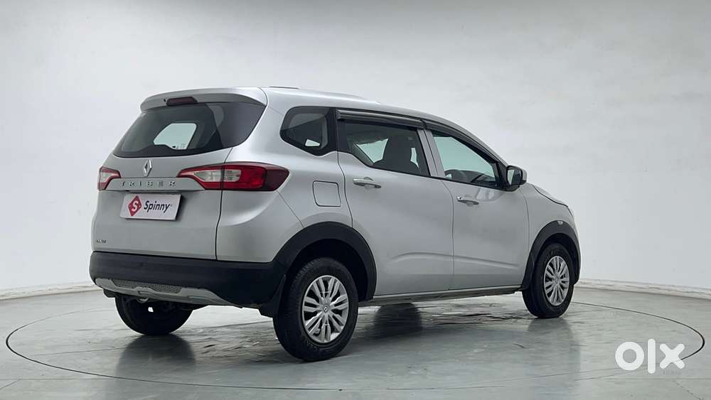 Renault Triber Rxe, 2023, Petrol