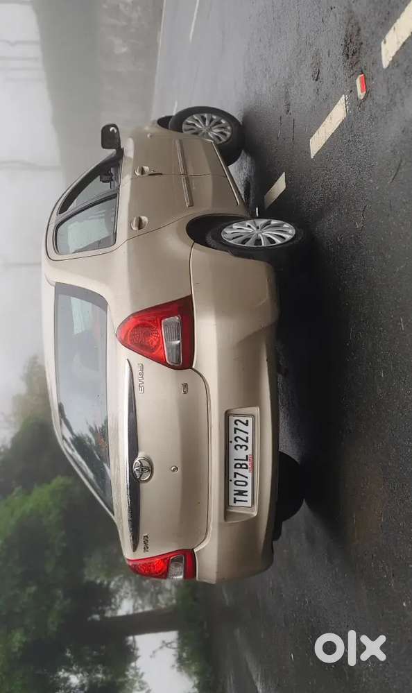 Toyota Etios 2011 Petrol 60000 Km Driven