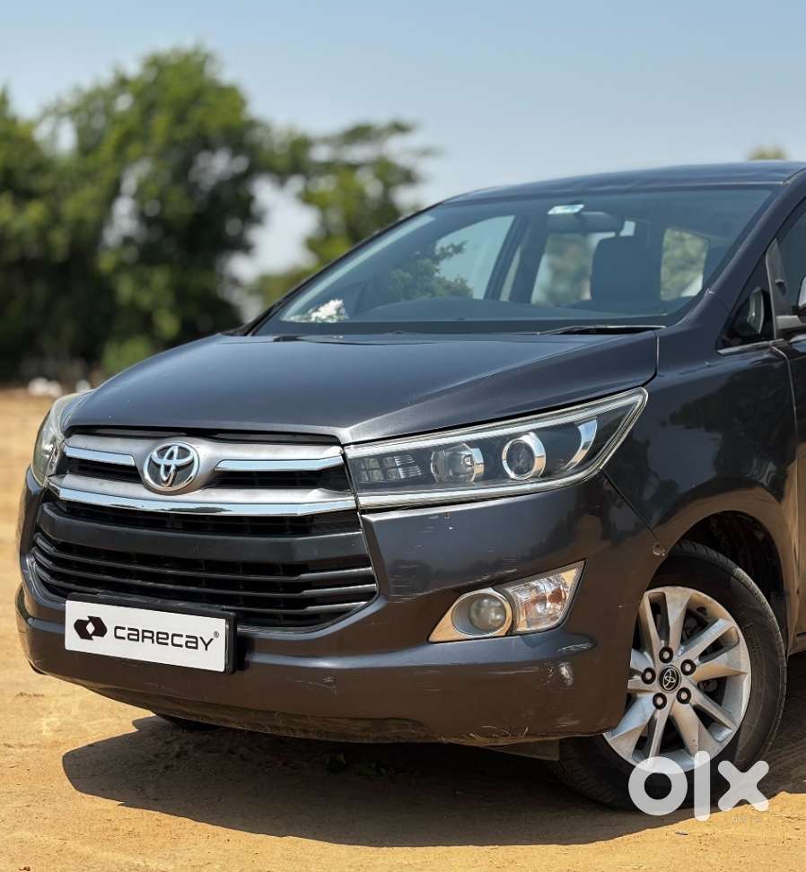 Toyota Innova Crysta 2.4 V, 2016, Diesel