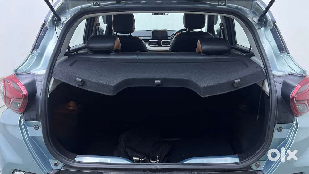 Tata Punch 1.2 Revotron Creative Amt Dual Tone, 2023, Petrol