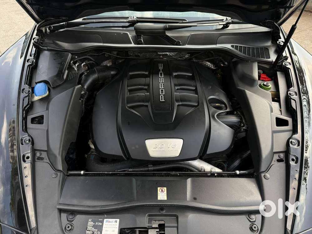 Porsche Cayenne 2014 Diesel 90000 Km Driven
