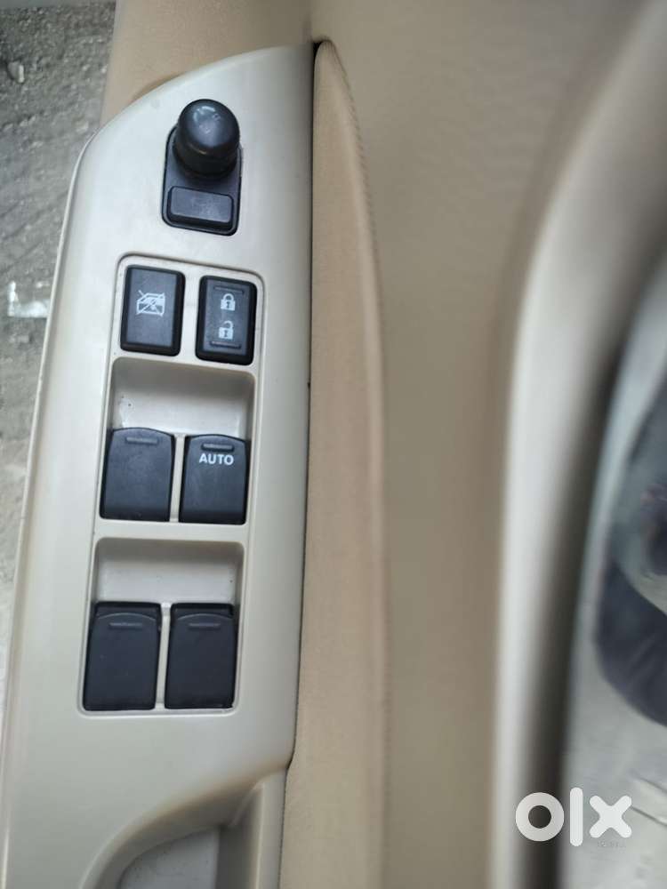 Maruti Suzuki Dzire 1.2 Vxi, 2015, Petrol