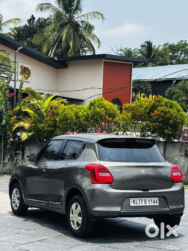 Maruti Suzuki Swift Vxi Optional, 2023, Petrol