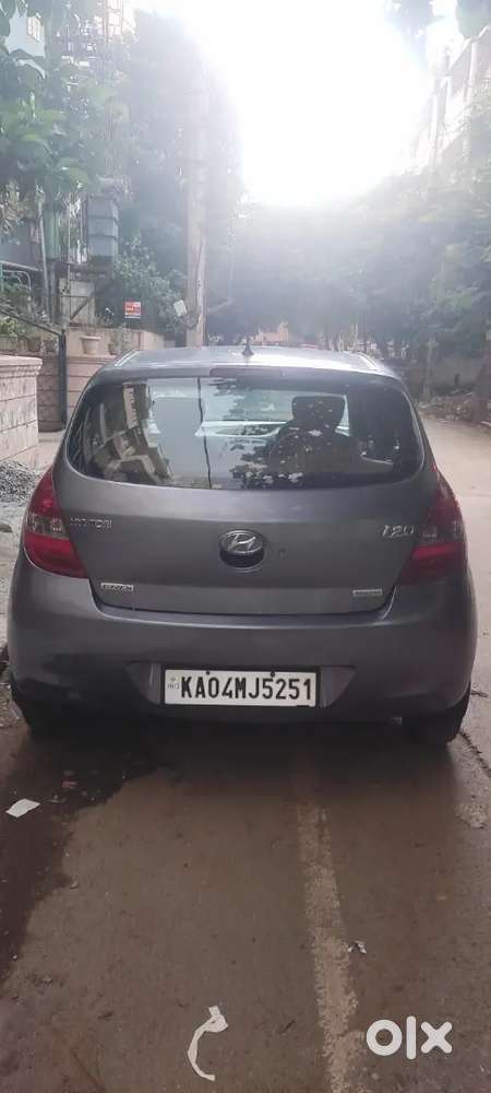 Hyundai I20 Magna Sportz 2011 With 85000 Km Driven