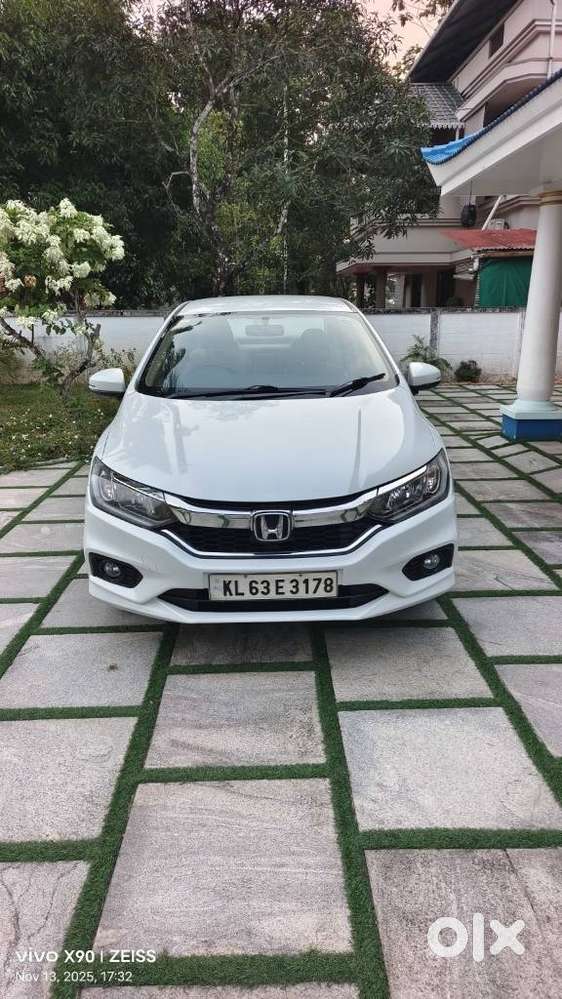 Honda City 1.5 V 5th Gen I-vtec Mt, 2017, Petrol