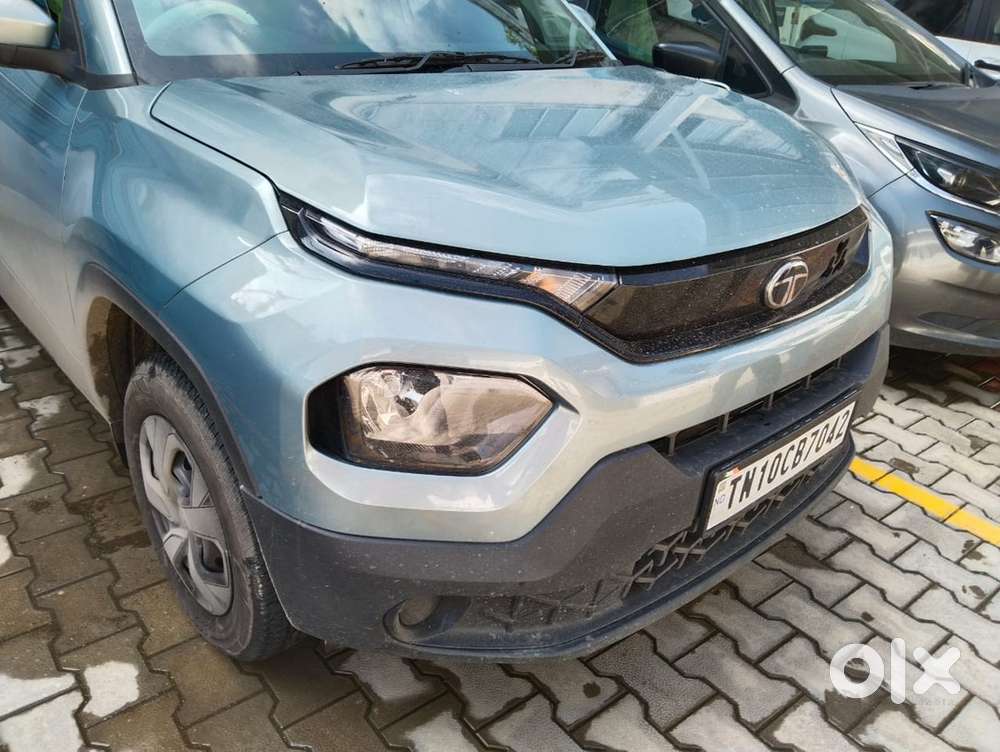Tata Punch Adventure Plus Amt Petrol 2025 Nov