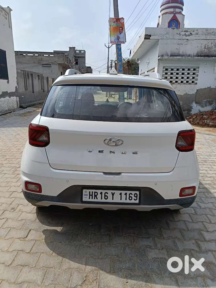 Hyundai Venue 2021 Petrol Well Maintained