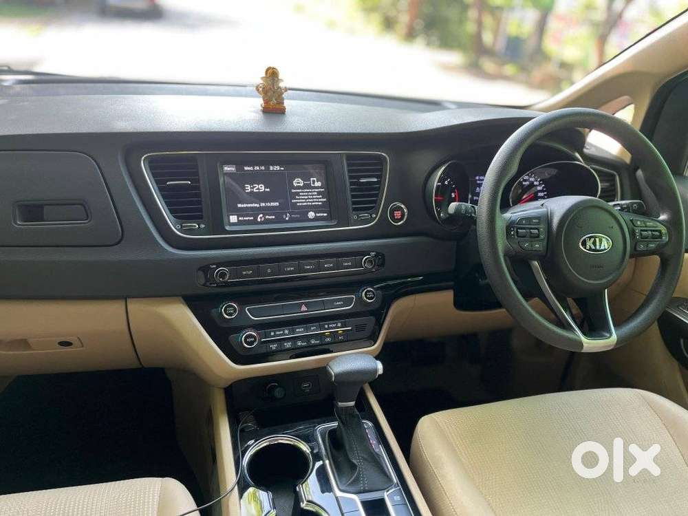 Kia Carnival Premium, 2020, Diesel