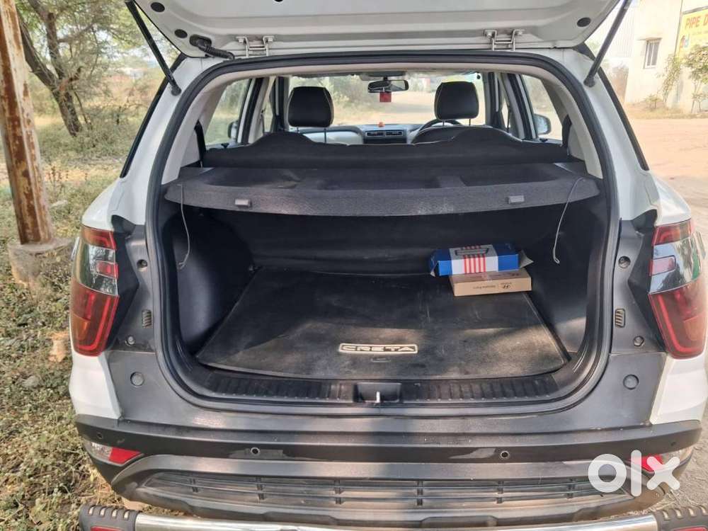 White Creta Diesel Jan2023 Model 24500kms 1st Owner