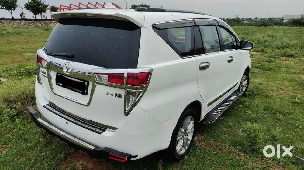 Toyota Innova Crysta 2017 Diesel 160000 Km Driven