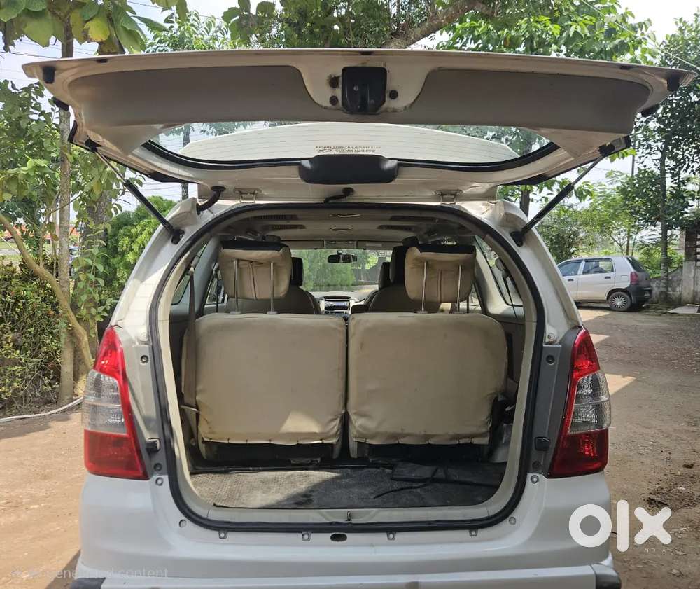 Toyota Innova 2.5 G 2013