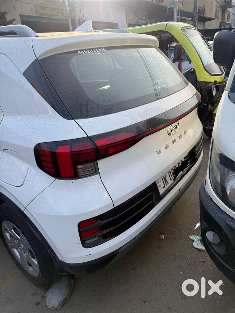 Hyundai Venue Petrol 2023