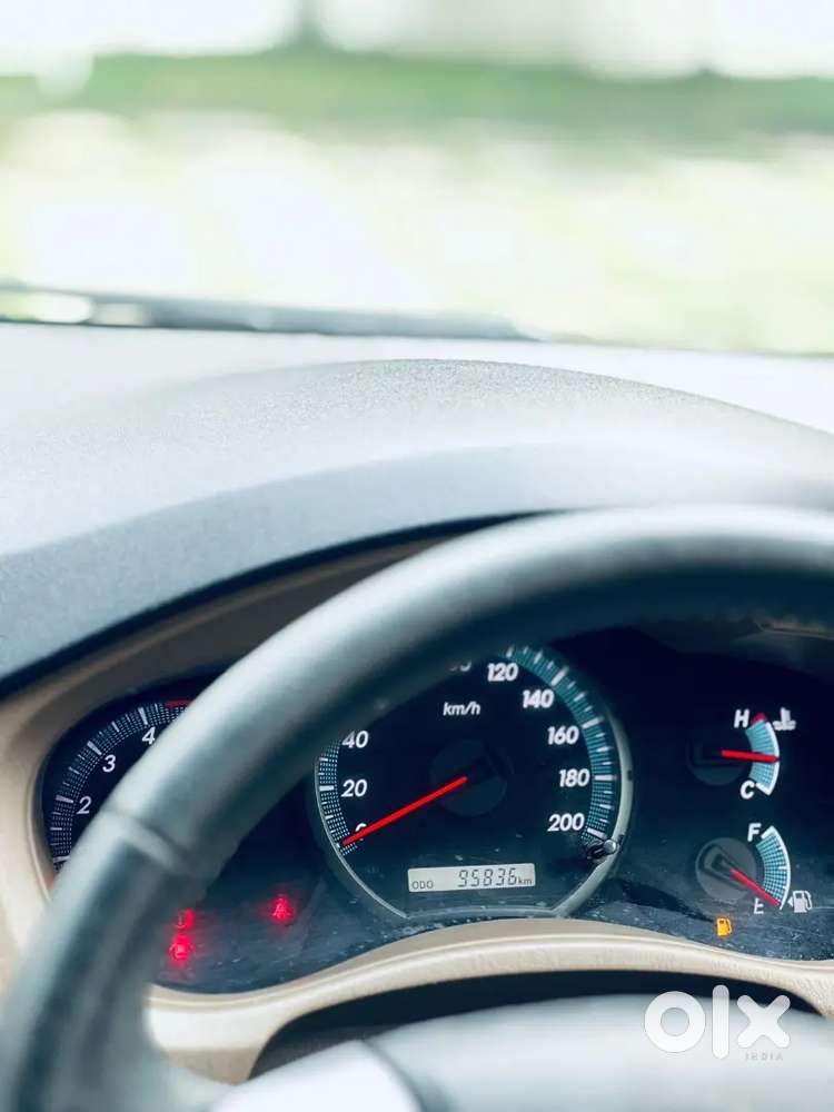 Toyota Innova V Orginal Kerala 2015 Model 95000 Km Only