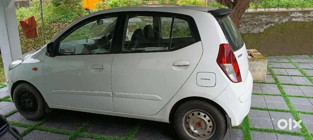 Hyundai I10 1.1 Era Petrol Manual 2008. Argent Sale Cash Problem